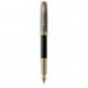 Parker Sonnet - Pluma estilográfica de plata grabada y lacada en negro, con adorno bañado en oro y plumín mediano de 18 K, e