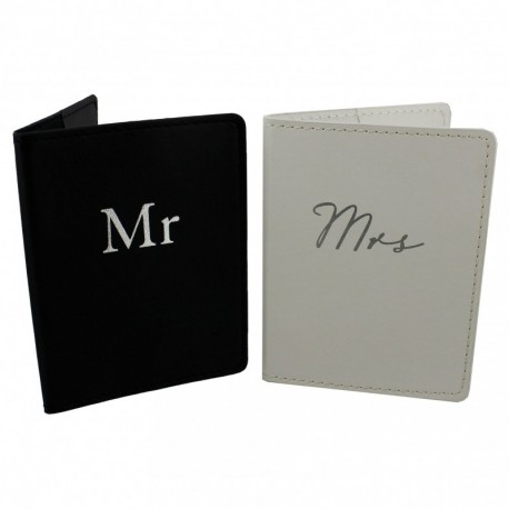 Amore Set of 2 Passport Holders Black and White - Mr and Mrs