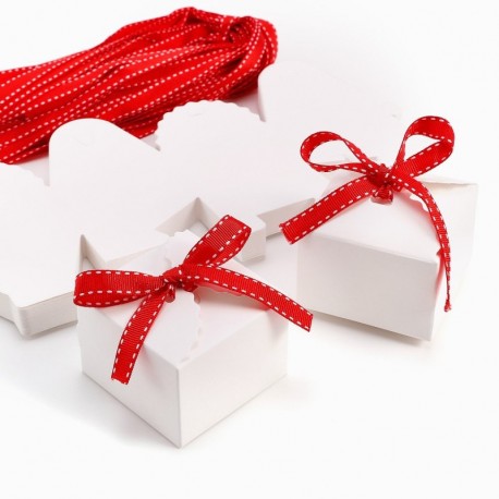 CLE DE TOUS - Set de 50 Cajas para dulces bombones Cajitas de boda regalo Caja de cuadro Romántico con cinta rojo Cube Favour